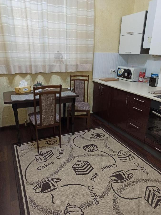 Квартира В Самом Центре Wi-Fi Apartamento Chernivtsi Exterior foto