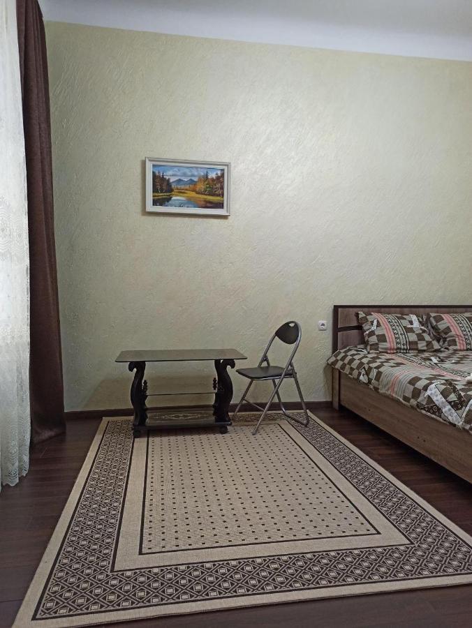 Квартира В Самом Центре Wi-Fi Apartamento Chernivtsi Exterior foto