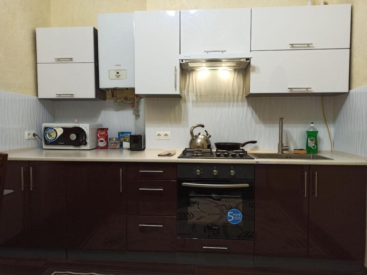 Квартира В Самом Центре Wi-Fi Apartamento Chernivtsi Exterior foto
